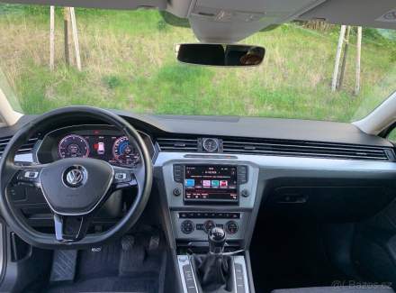 Volkswagen - Passat