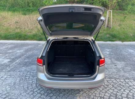 Volkswagen - Passat