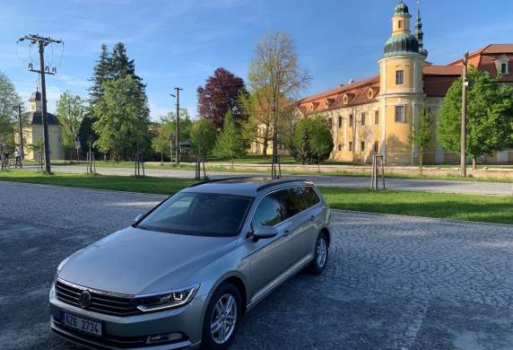 Volkswagen - Passat