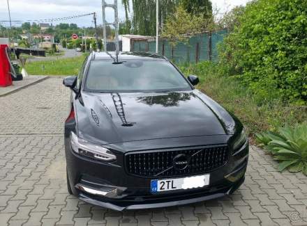 Volvo - V90