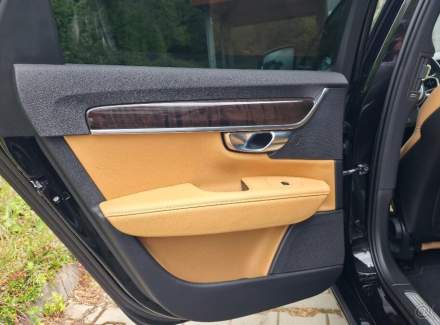 Volvo - V90
