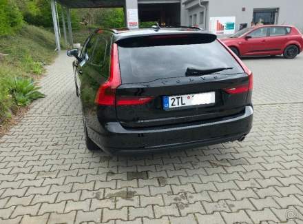 Volvo - V90