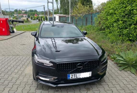 Volvo - V90