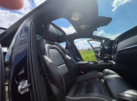 Volvo - V90