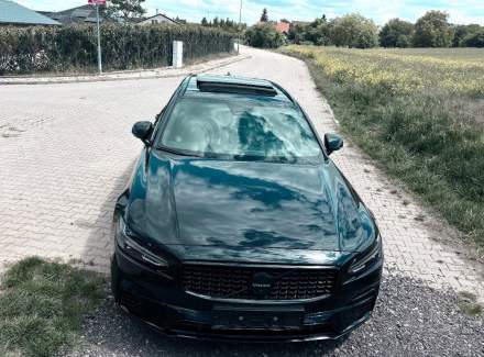 Volvo - V90