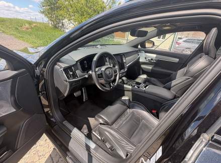 Volvo - V90
