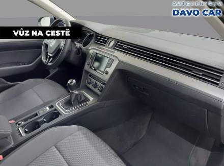 Volkswagen - Passat