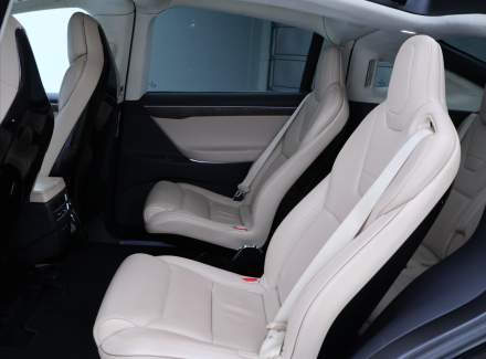 Tesla - Model X