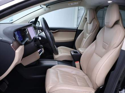 Tesla - Model X