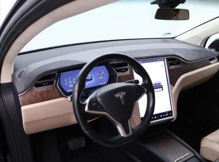 Tesla - Model X