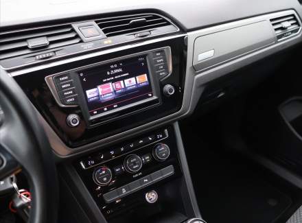Volkswagen - Touran
