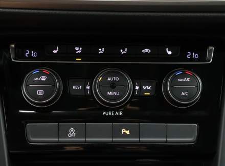 Volkswagen - Touran