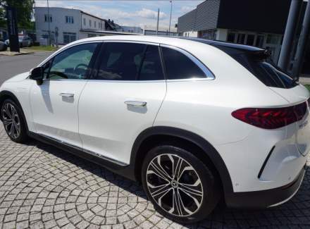 Mercedes-Benz - EQE