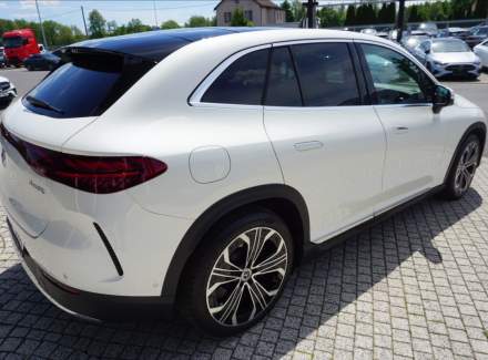 Mercedes-Benz - EQE