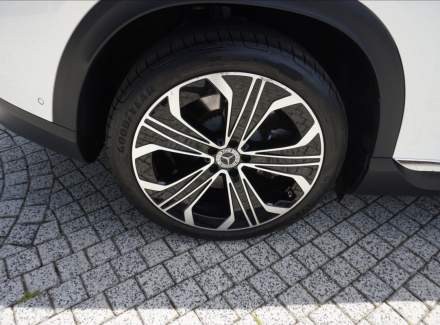 Mercedes-Benz - EQE