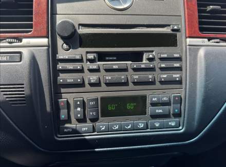 Lincoln - Town Car