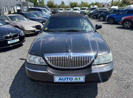 Lincoln - Town Car