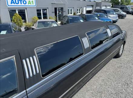 Lincoln - Town Car