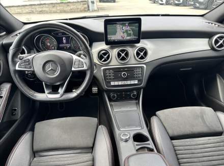 Mercedes-Benz - CLA