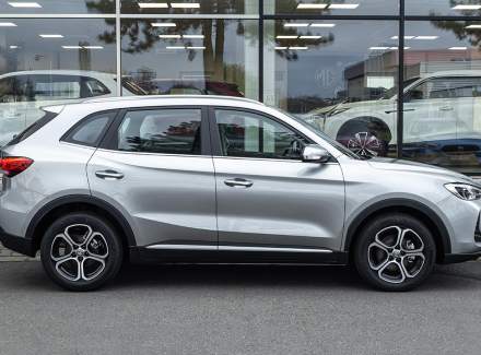 MG - ZS