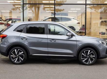 MG - ZS