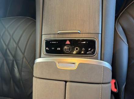 Mercedes-Benz - EQS