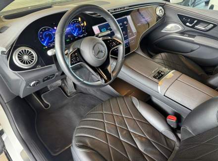 Mercedes-Benz - EQS