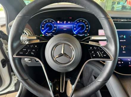 Mercedes-Benz - EQS