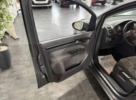 Volkswagen - Touran