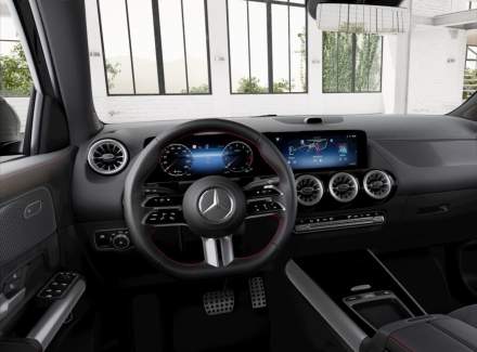 Mercedes-Benz - GLA