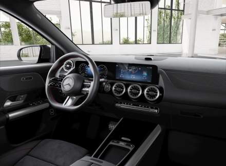 Mercedes-Benz - GLA