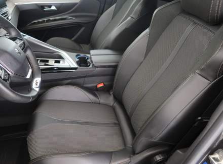 Peugeot - 3008