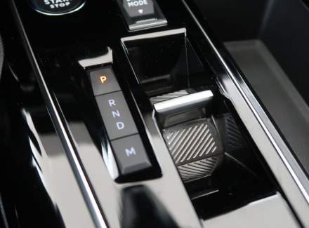 Peugeot - 3008