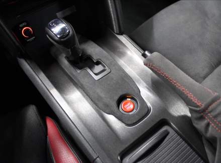 Nissan - GT-R