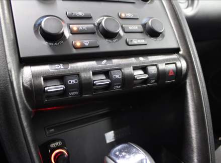 Nissan - GT-R