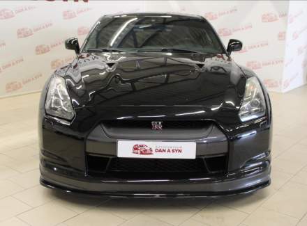 Nissan - GT-R