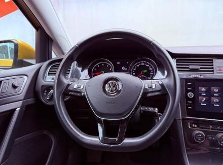 Volkswagen - Golf