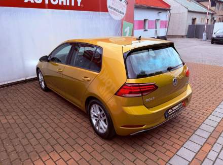 Volkswagen - Golf
