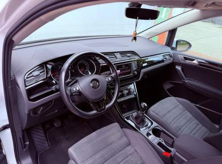 Volkswagen - Touran
