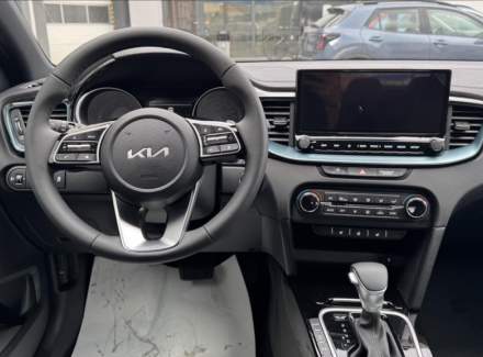 Kia - XCeed