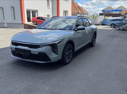 Kia - K4