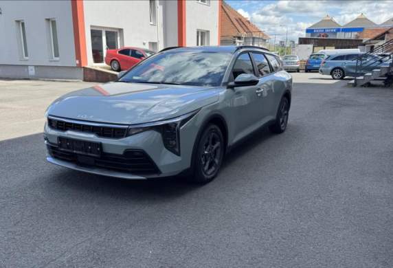 Kia - K4