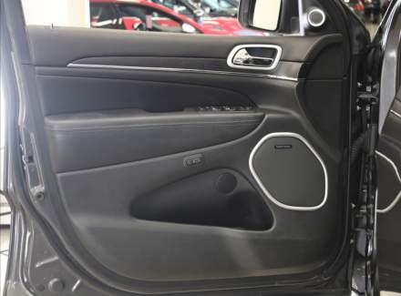 Jeep - Grand Cherokee