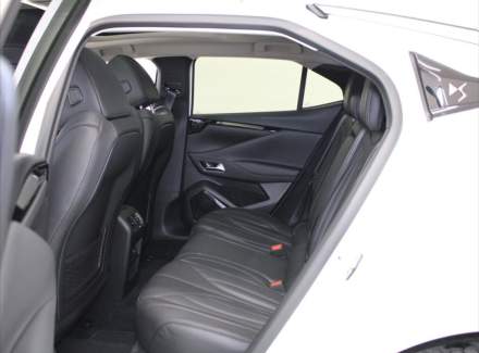 DS Automobiles - DS4
