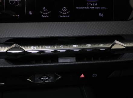 DS Automobiles - DS4