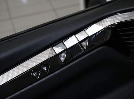 DS Automobiles - DS4