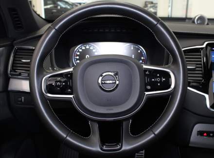Volvo - XC90