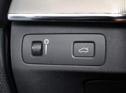 Volvo - XC90