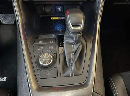 Toyota - RAV 4