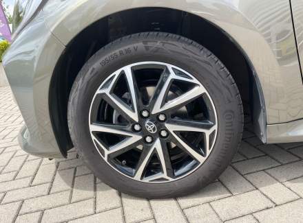 Toyota - Yaris